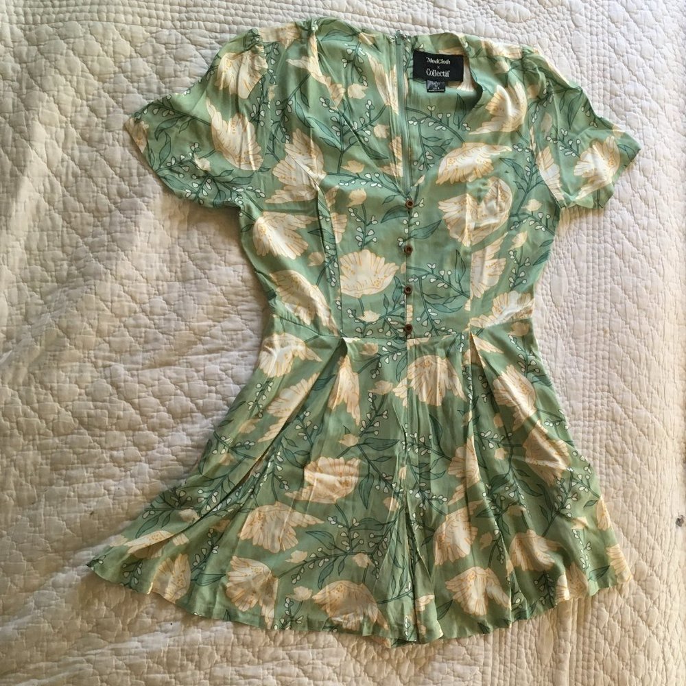 ModCloth x Collectif Sunshine Sashay Floral Romper size 8US